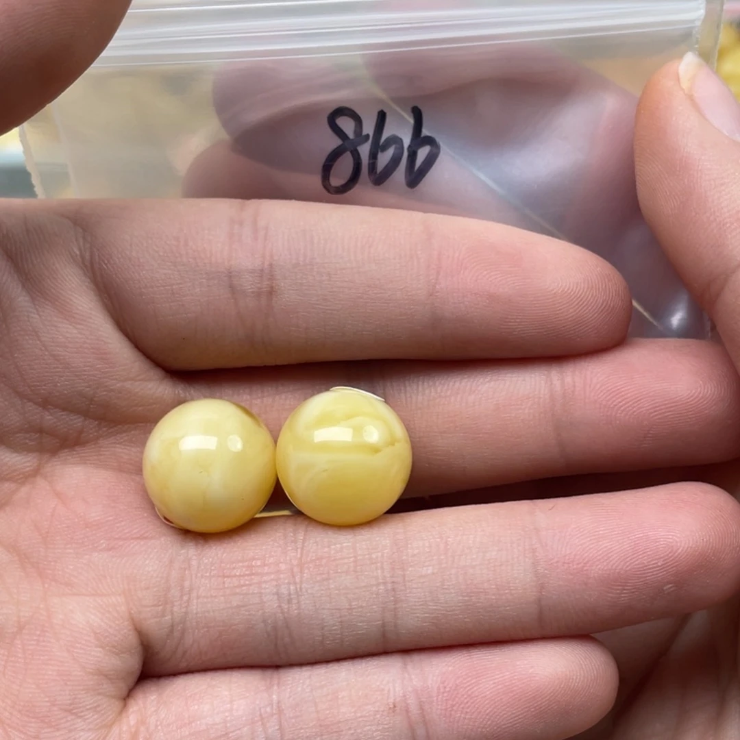 蜜蜡裸石未镶嵌大*脸蜜蜡