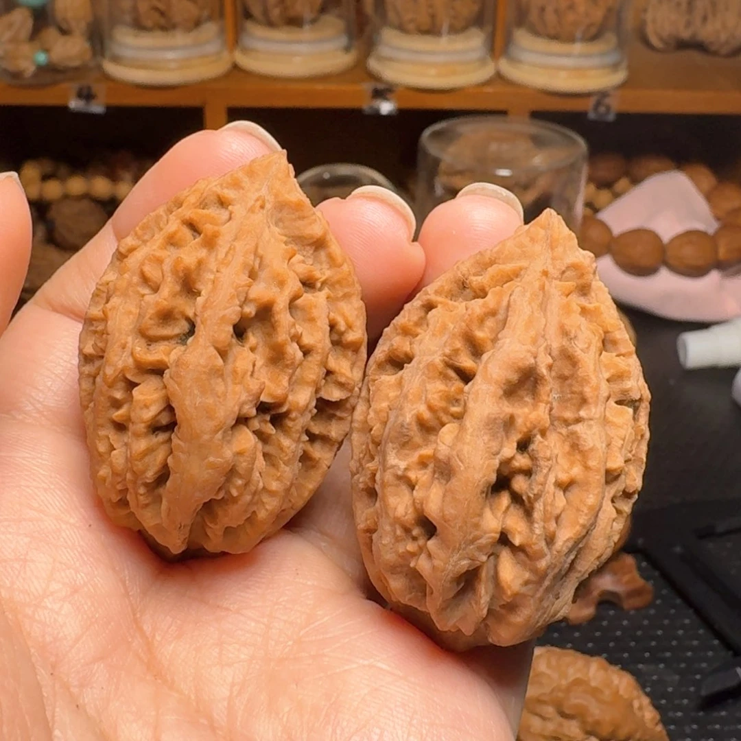 文玩核桃把件莲花锤