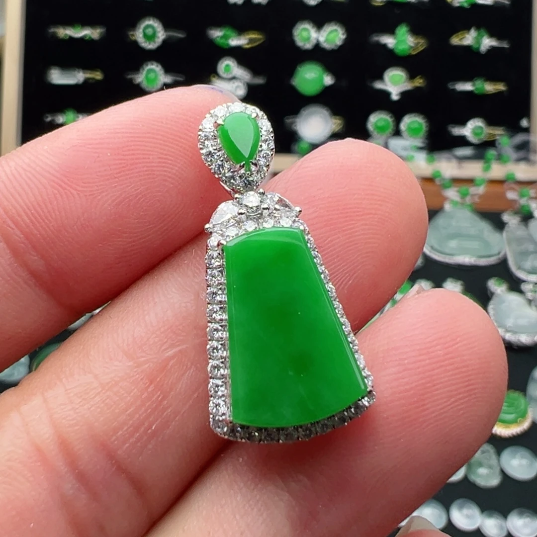 颈饰18K金镶嵌翡翠整体27.5