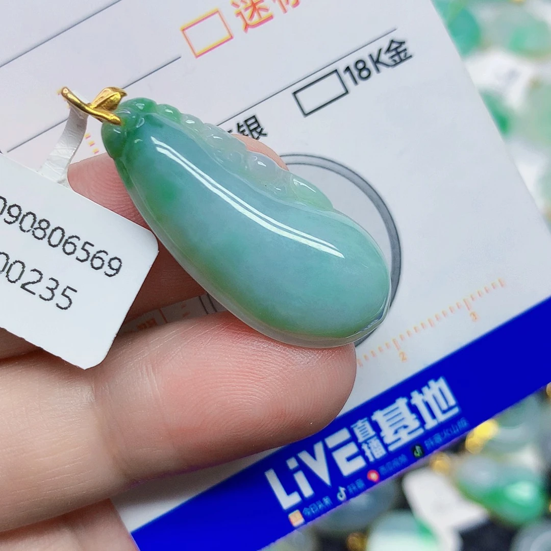 颈饰18K金镶嵌翡翠翡翠