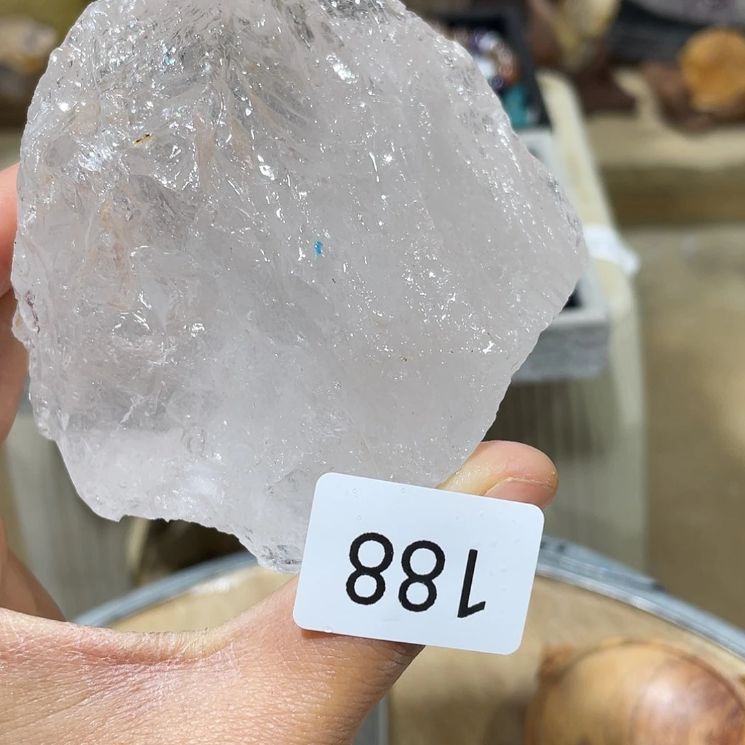 水晶摆件……未镶嵌