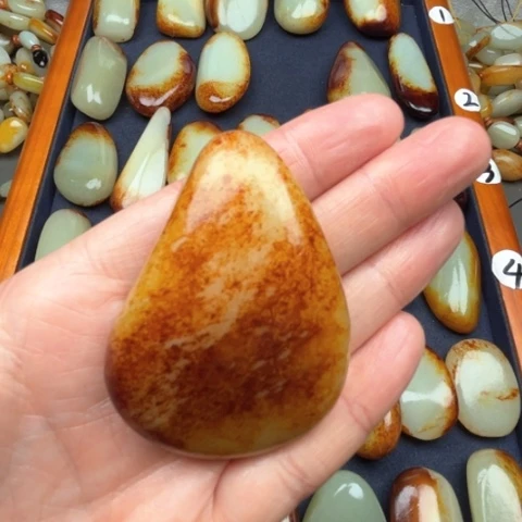 和田玉颈饰未镶嵌?****?