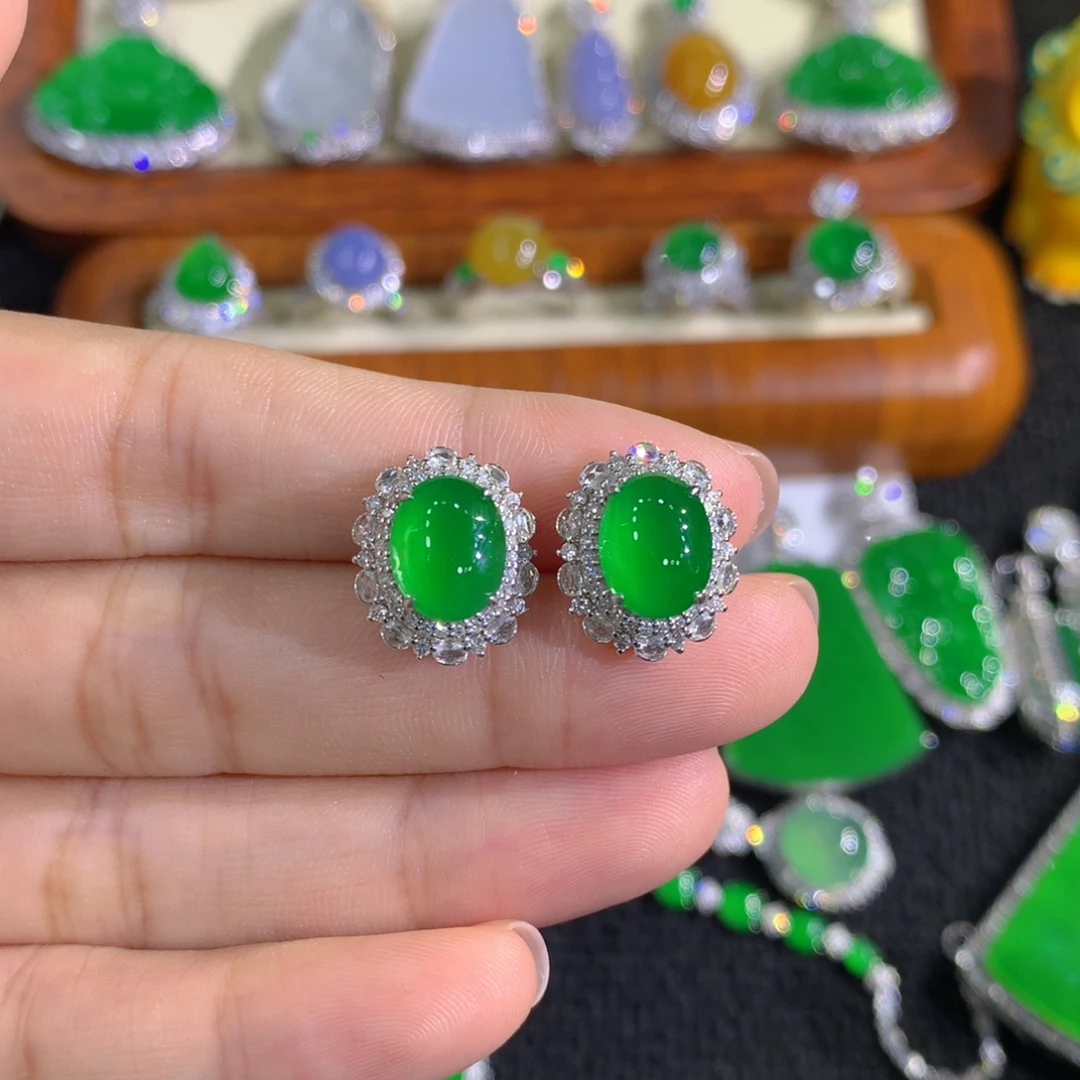 清***材翡翠18K金镶嵌耳饰