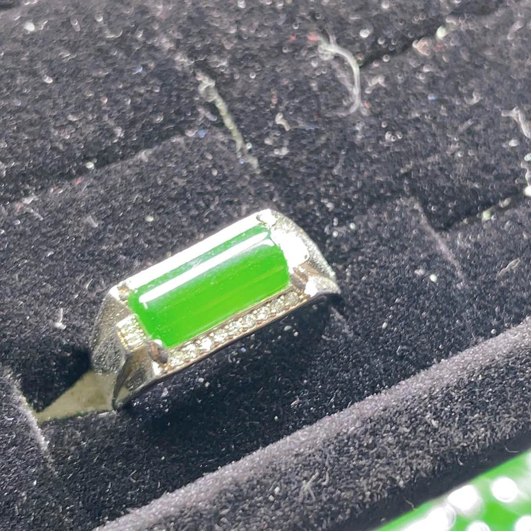 翡翠颈饰未镶嵌59，