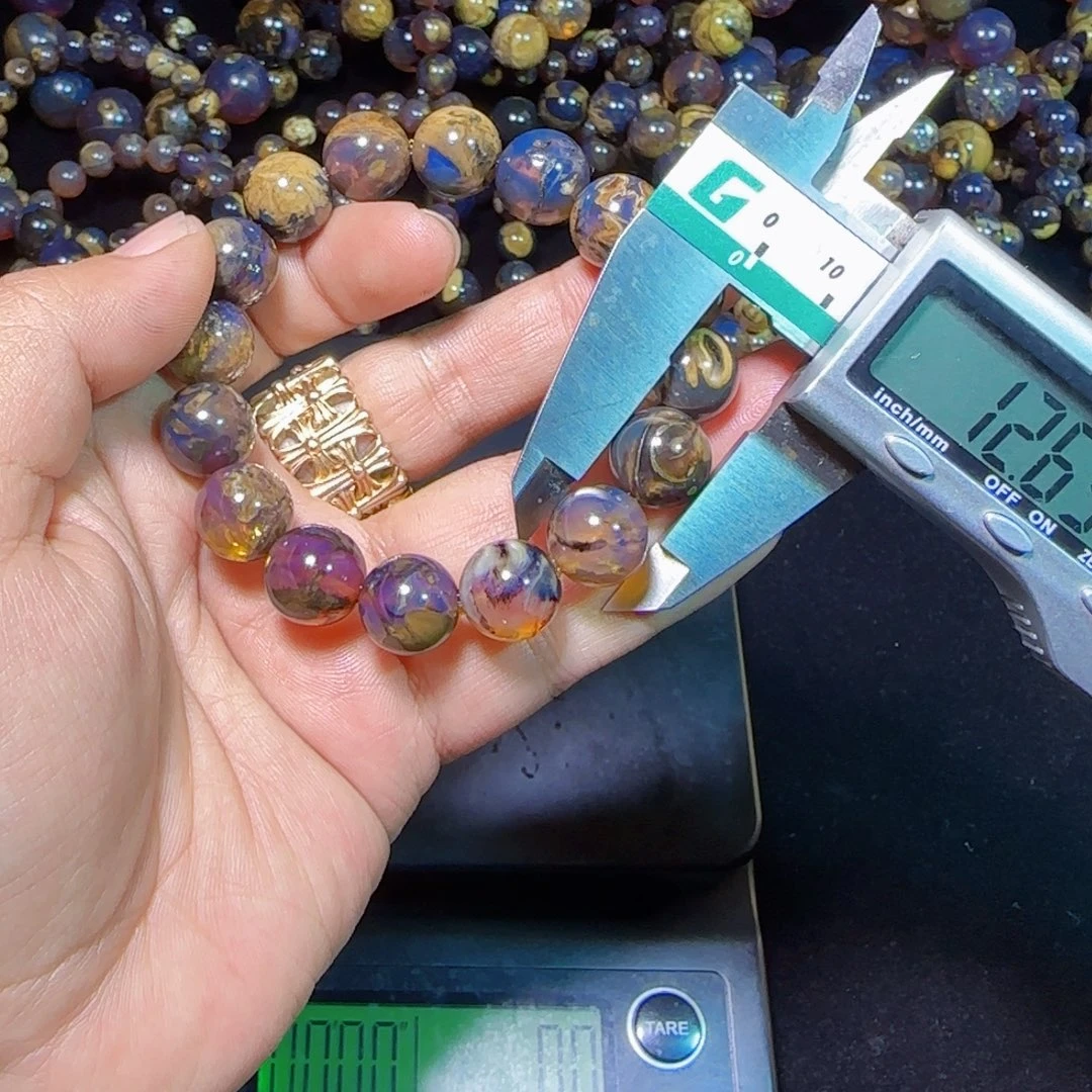 琥珀未镶嵌裸石琥珀