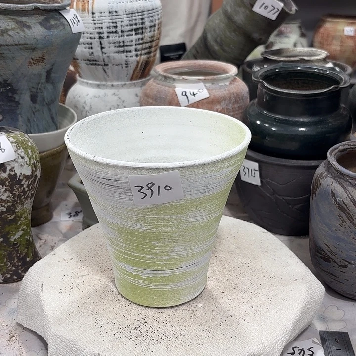 摆件高15，口15，瑕疵处理有孔