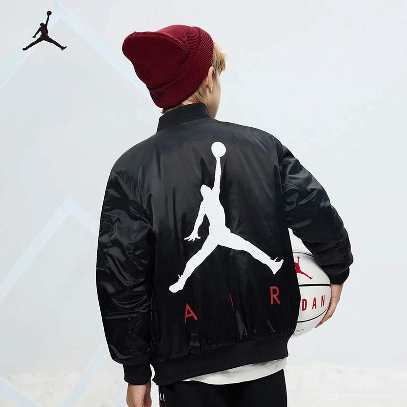 Air Jordan童装男童儿童时尚舒适秋冬保暖夹克外套宽松棉服B654