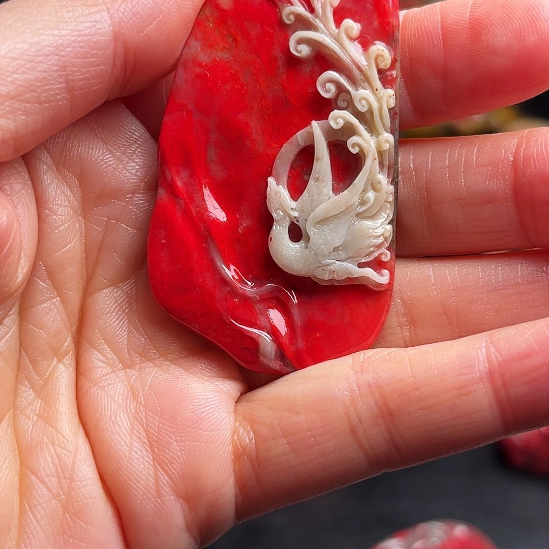 昌化石其他田黄鸡血石挂件