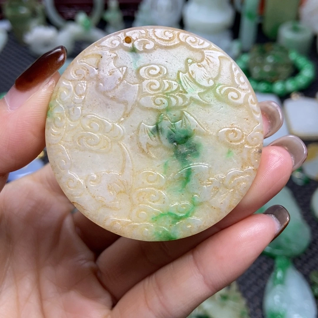 翡翠未镶嵌挂件清