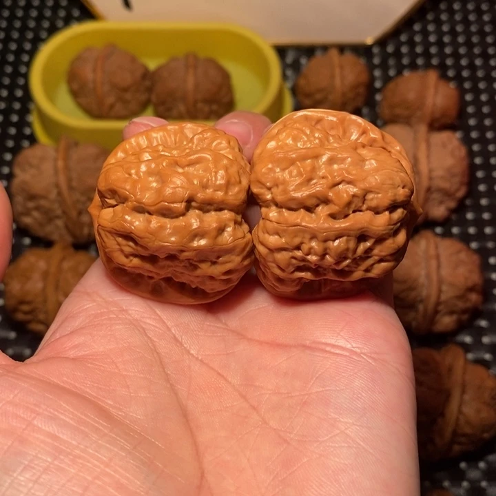 文玩核桃把件四开八腿