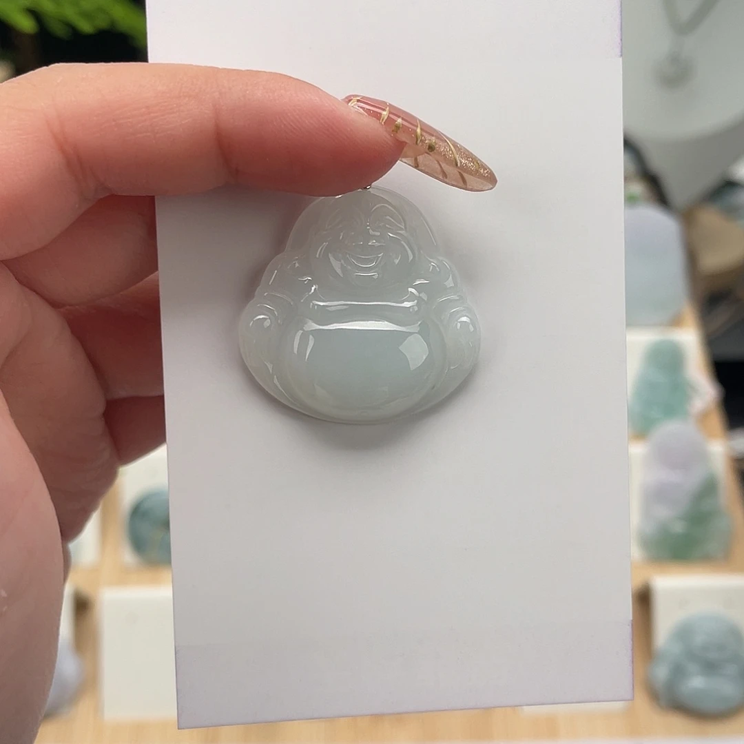 翡翠未镶嵌颈饰佛公