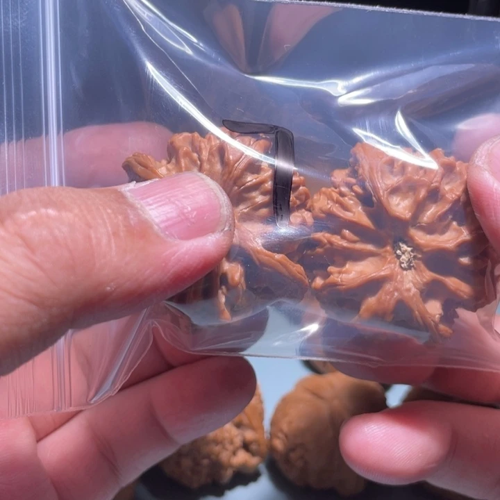 文玩核桃吊坠7呃呃呃呃