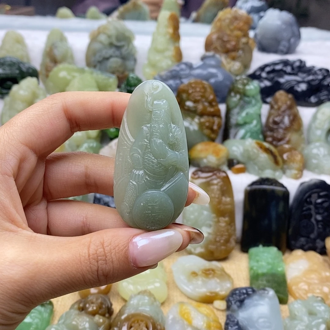 和田玉未镶嵌颈饰