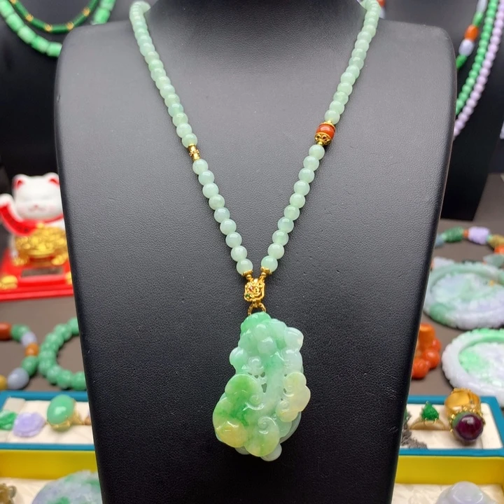 翡翠未镶嵌颈饰翡翠貔貅