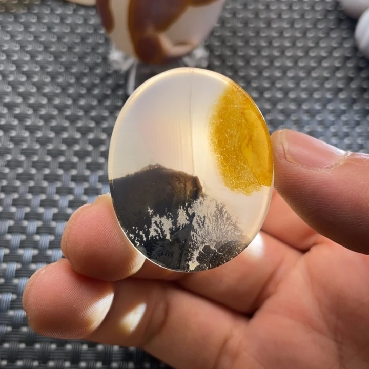 未镶嵌颈饰玛瑙/玉髓砥**行