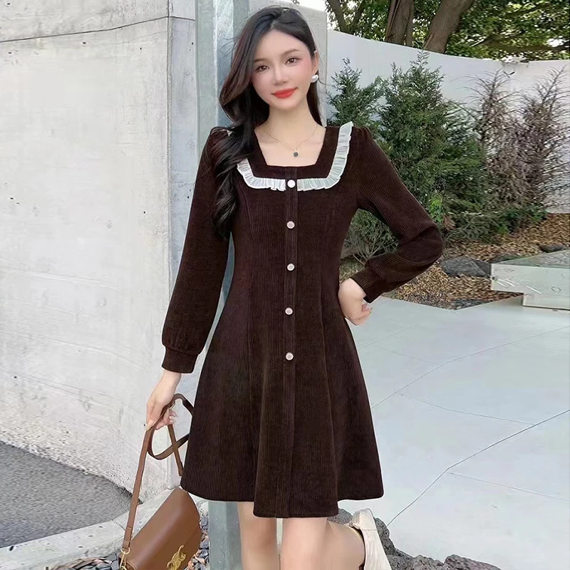 2025秋季小香风连衣裙女新款赫本法式复古方领木耳边灯芯绒小黑裙