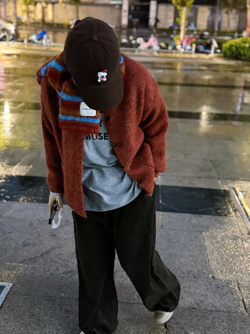 YUANJIE欧韩时尚百搭设计师秋冬牛角扣开衫