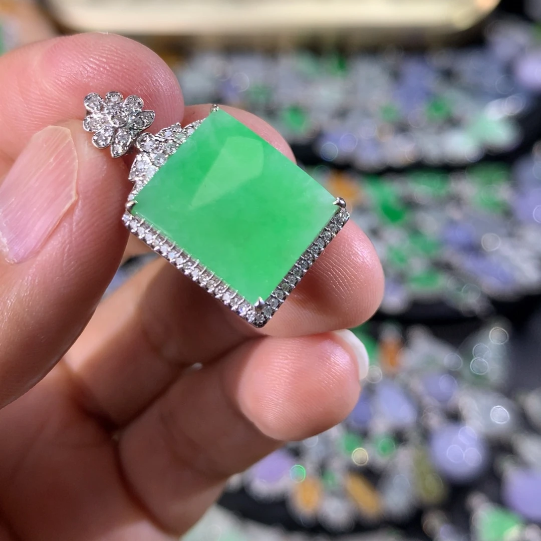 翡翠18K金镶嵌吊坠(不含链)