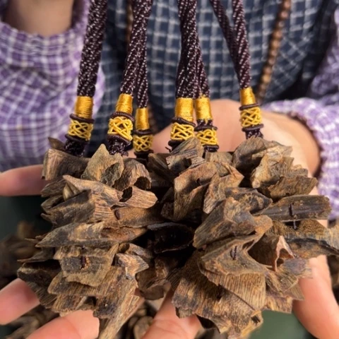 沉香摆件乌身壳子挂件多样性发1串