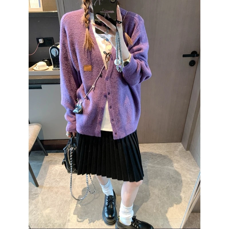 摩且早春新款时髦感皮标V领宽松显瘦针织开衫毛衣外套MQ1077