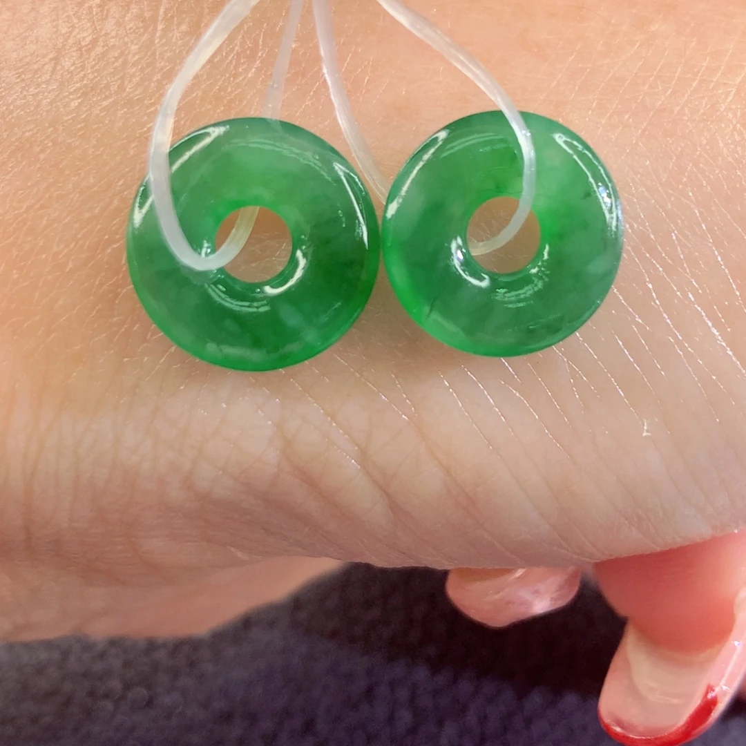 丰***色未镶嵌定制翡翠翡翠