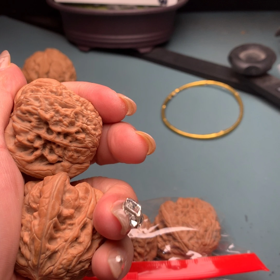 文玩核桃把件暴雪4445