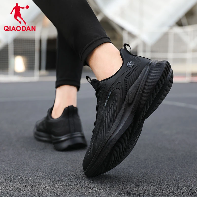 乔丹运动鞋男鞋2024秋季新款皮面防水休闲鞋子官方正品减震跑步鞋