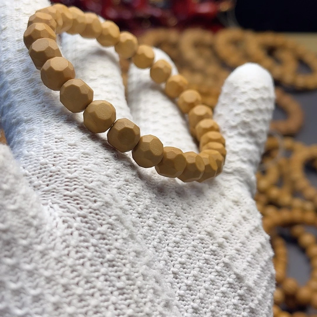 吉***伊猴头核桃手串星耀8微瑕