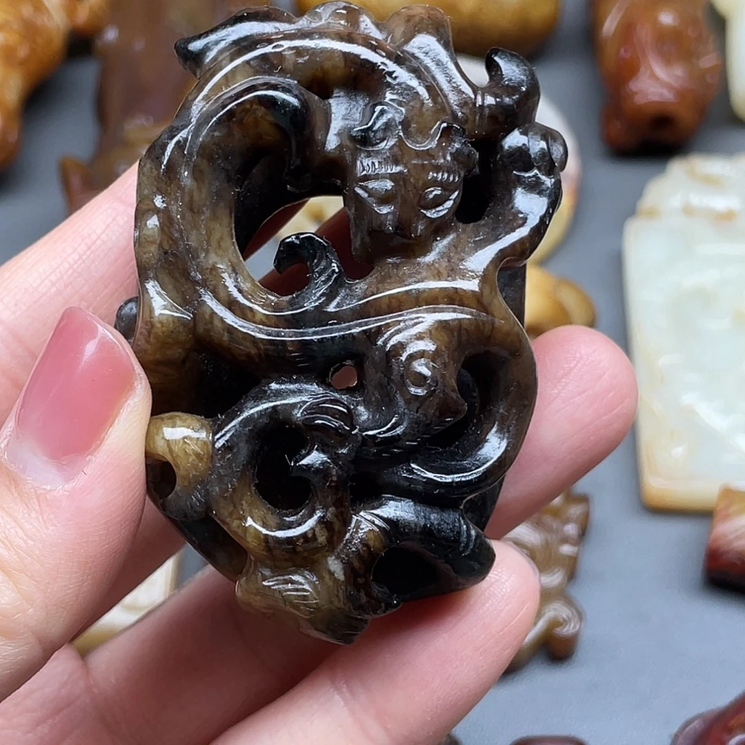 香***榭和田玉未镶嵌颈饰