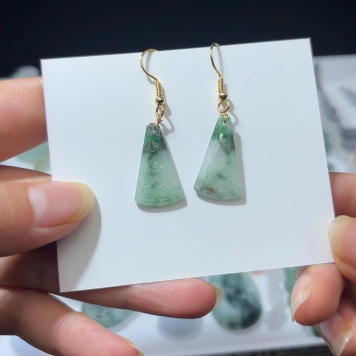 翡翠未镶嵌颈饰天然缅甸翡翠A货耳饰