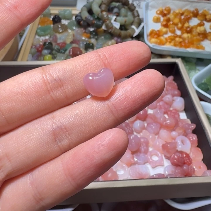 和田玉未镶嵌珠宝半成品