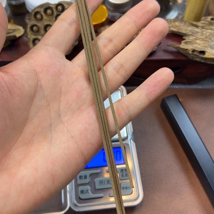 罗门大黑奇线香4支