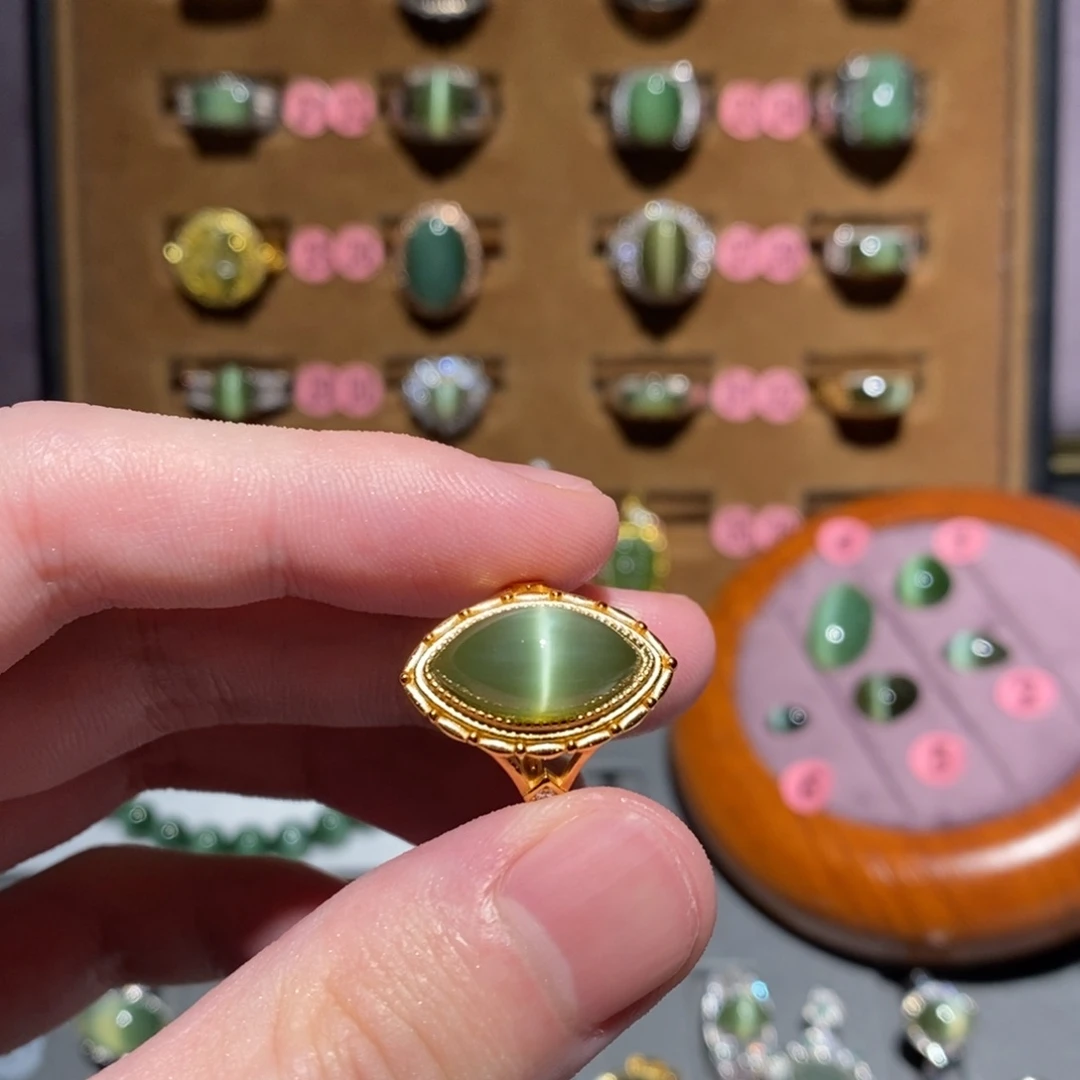 艾***伦和田玉银S925镶嵌戒指