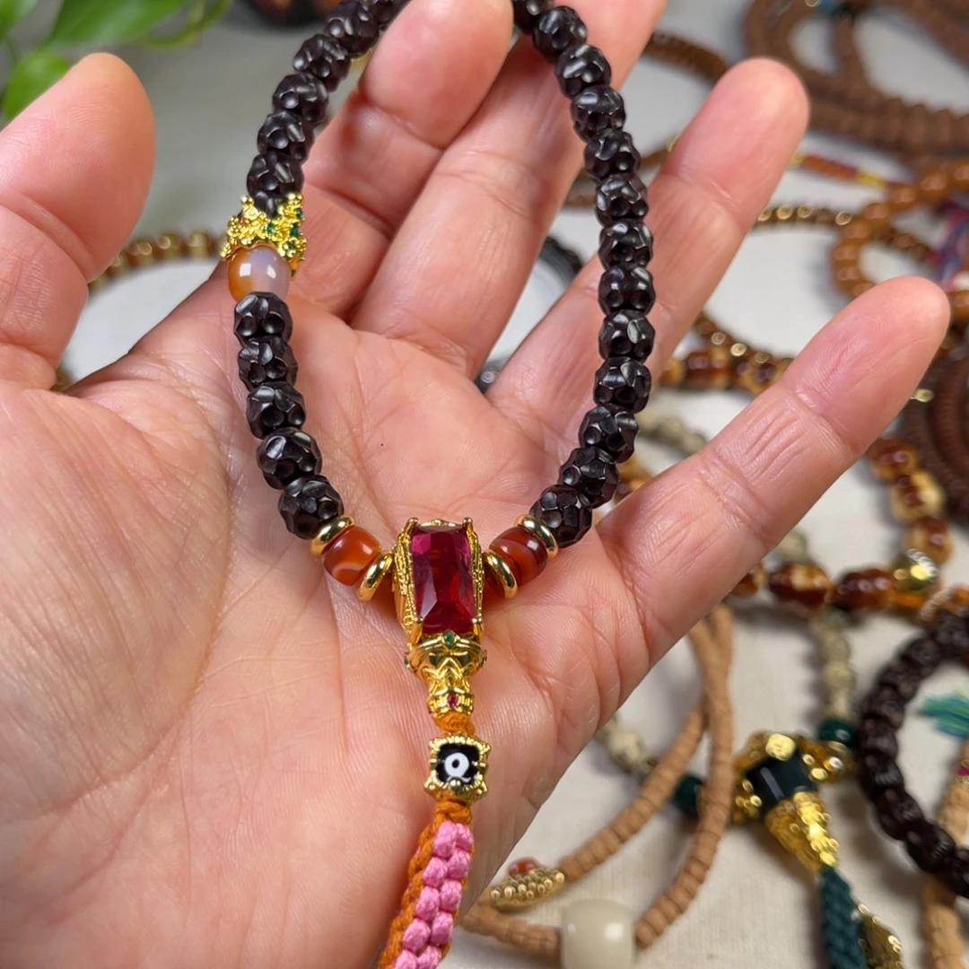 吊坠椰蒂23445567888889999