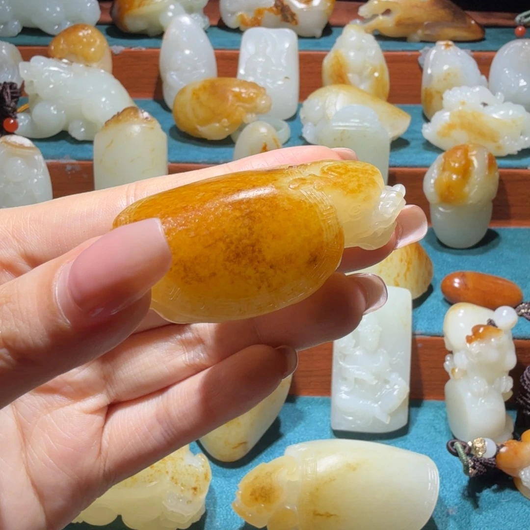 大***桥颈饰未镶嵌和田玉