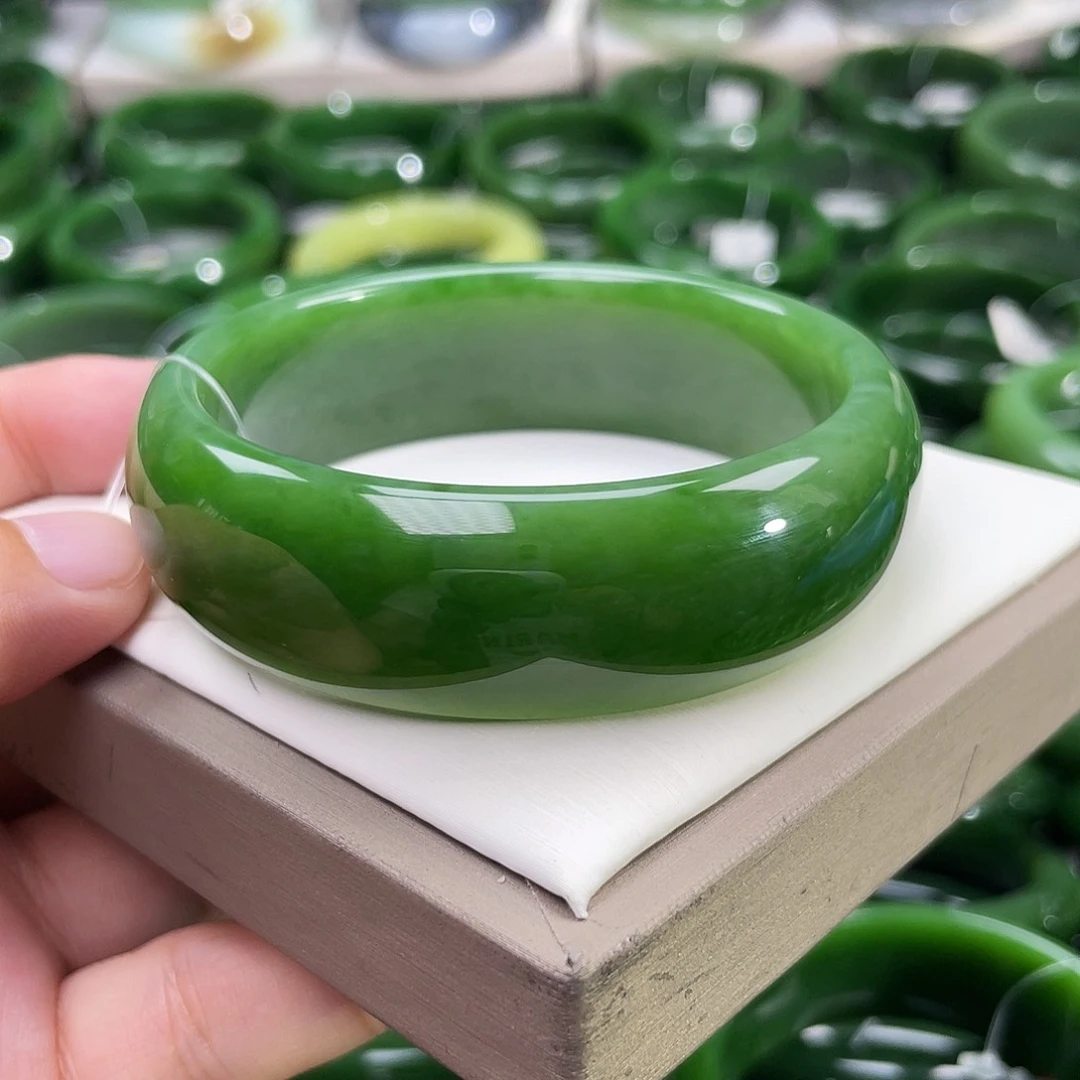 和田玉（碧玉）手镯未镶嵌