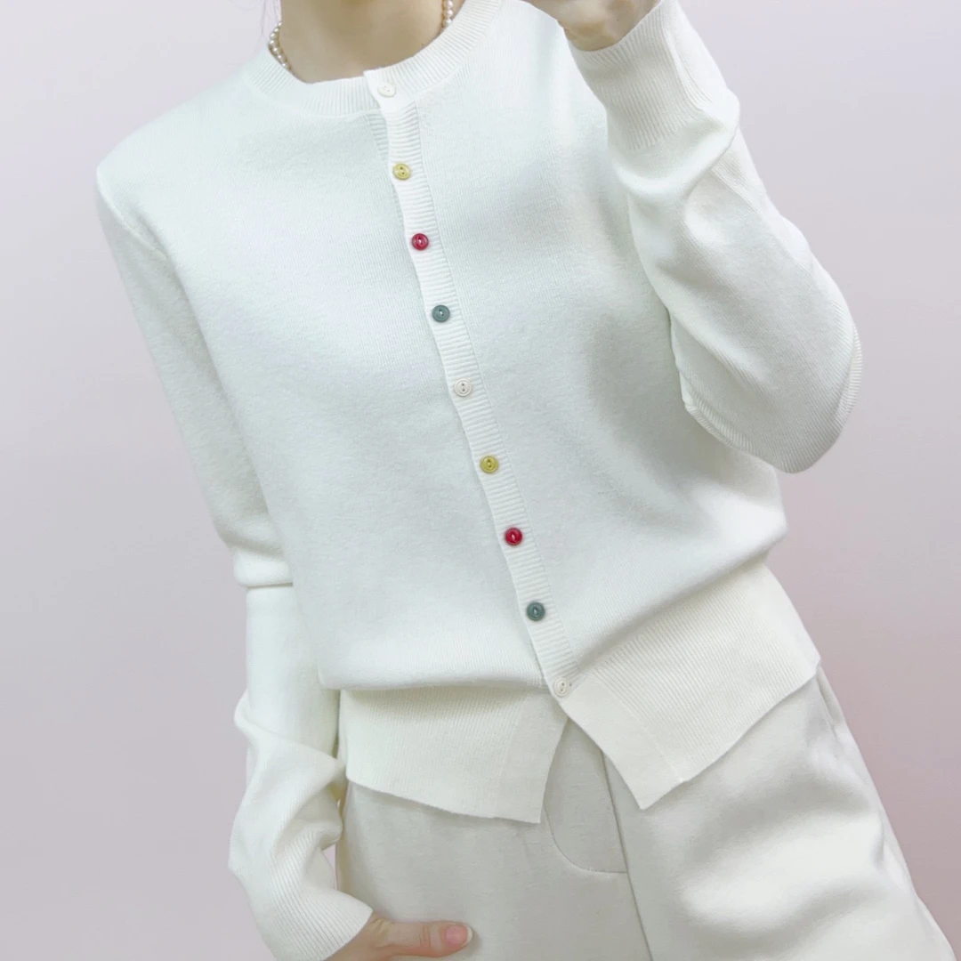 752时尚百搭气质减龄设计感彩色纽扣针织衫毛衣8752/GP