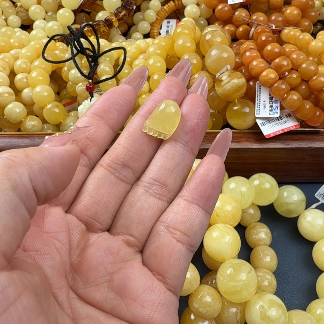 琥珀未镶嵌珠宝奇石