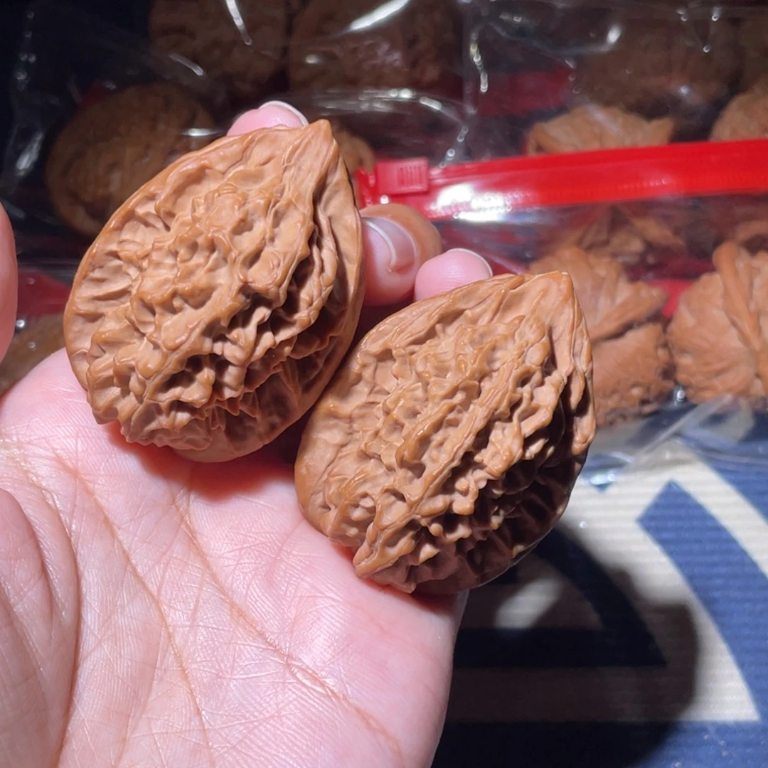 文玩核桃吊坠全品野生健齿虎37