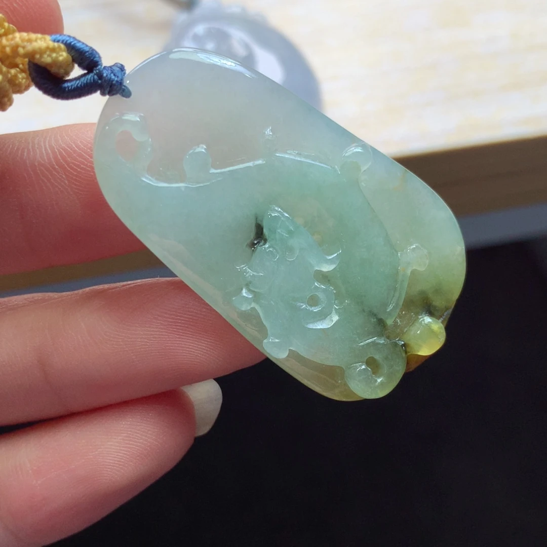 翡翠未镶嵌颈饰吊坠