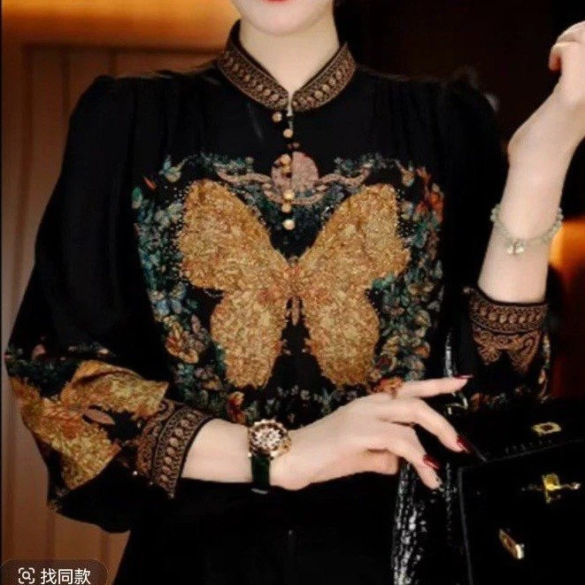 新款时尚潮流上衣印花蝴蝶中年女装