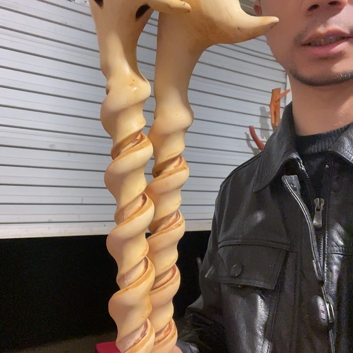 牛***忙贵州火棘木人工盘龙手杖