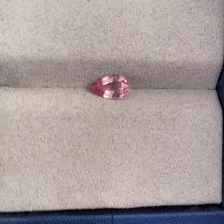 定制尖晶石裸石未镶嵌0.98克拉