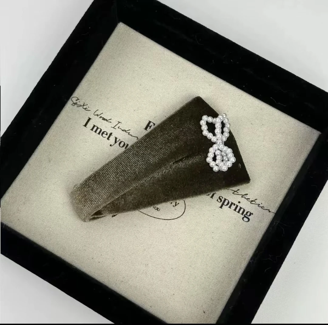 【王家二小姐】珍珠蝴蝶结丝绒发夹简约小众