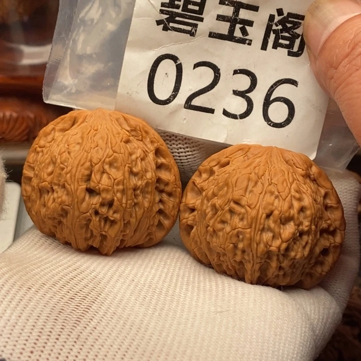 吊坠文玩核桃泥鳅背43