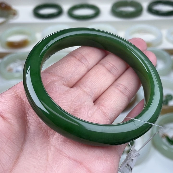 未镶嵌手镯和田玉（碧玉）