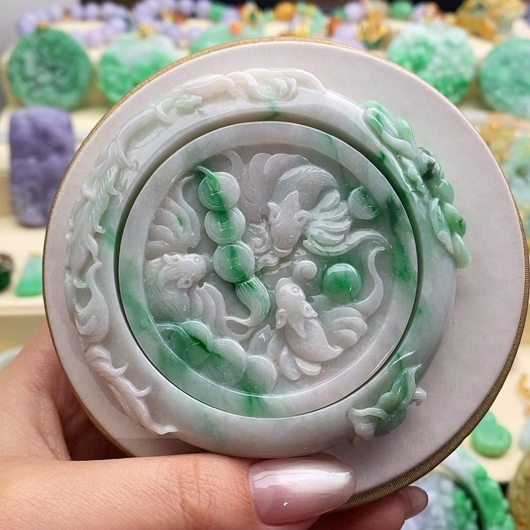 翡翠未镶嵌手镯套镯