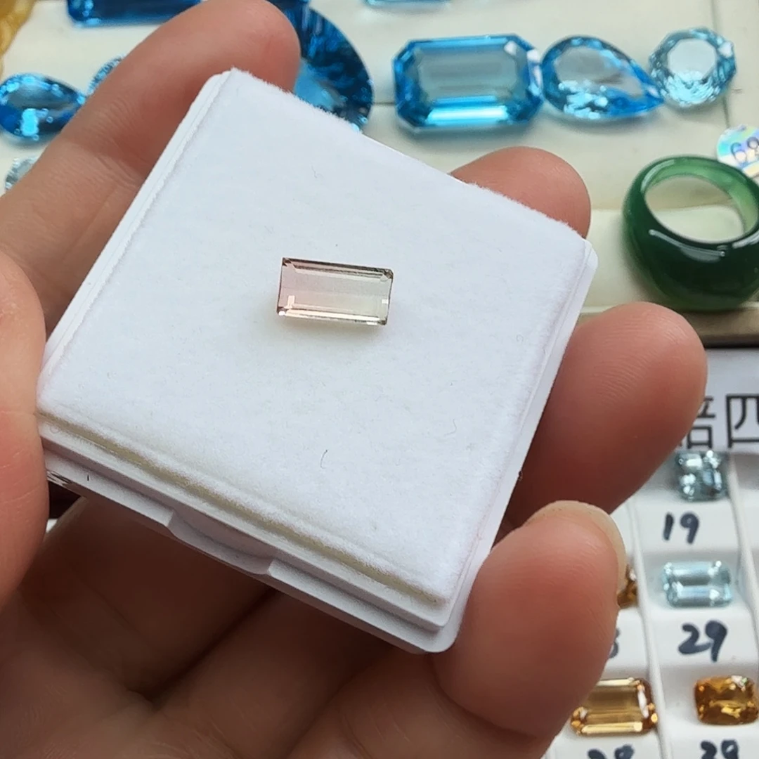 未镶嵌珠宝半成品碧玺抢购福利双色碧玺卡9.2×4.5约1.3克拉