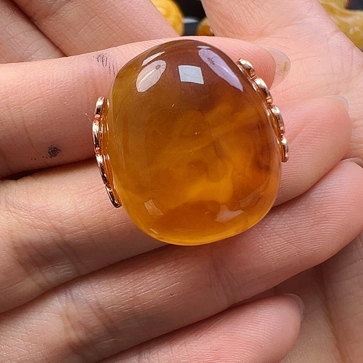 蜜蜡未镶嵌珠宝奇石
