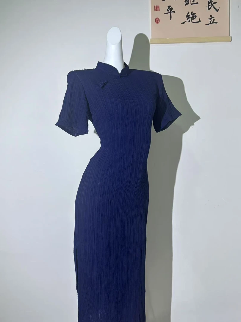 0168 藏青色 三分袖 布扣头 单层 旗袍(已直播间为准)